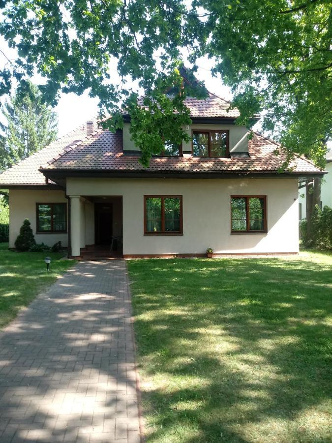 Willa Norbit Констанцін-Єзьорна Екстер'єр фото